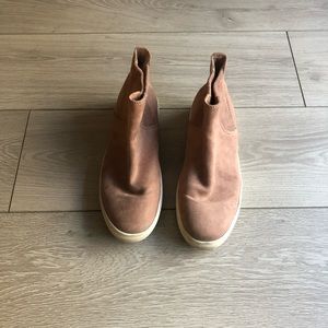 Steve Madden high Top Sneakers 9.5 - Nearly brand new